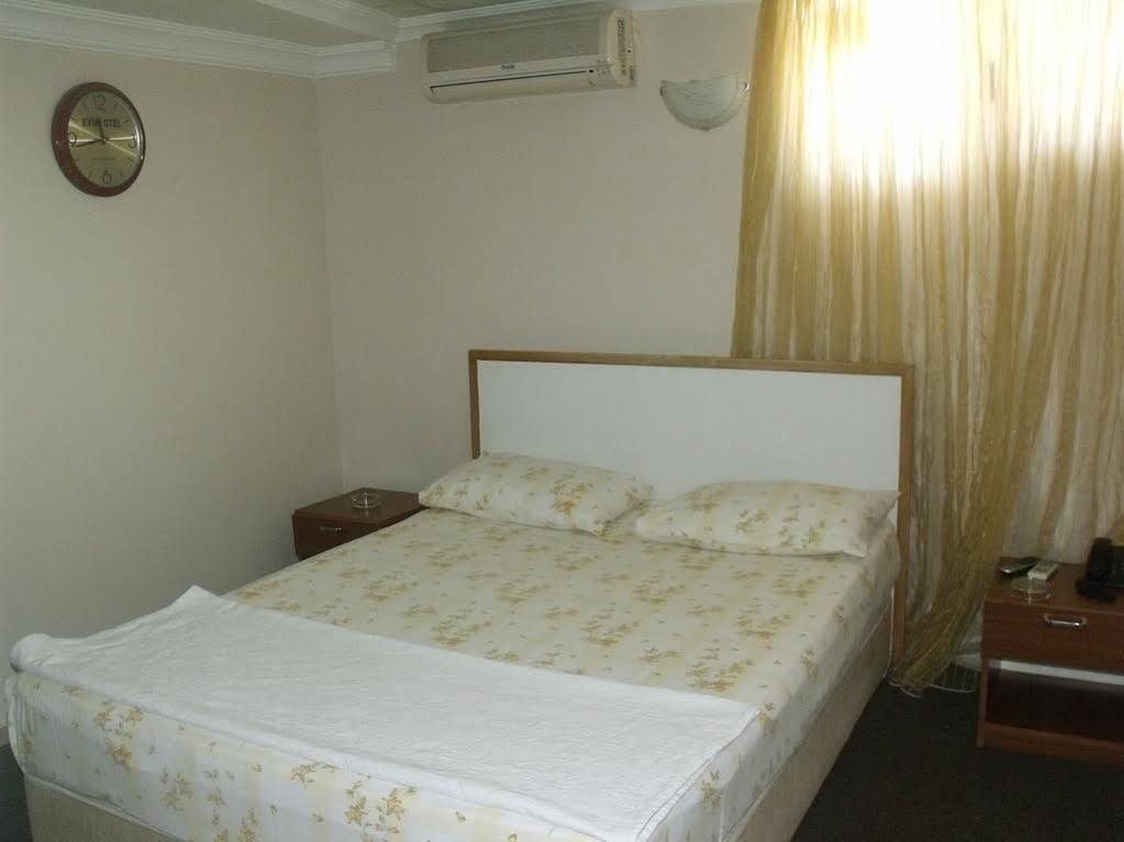Адана: Evim Otel