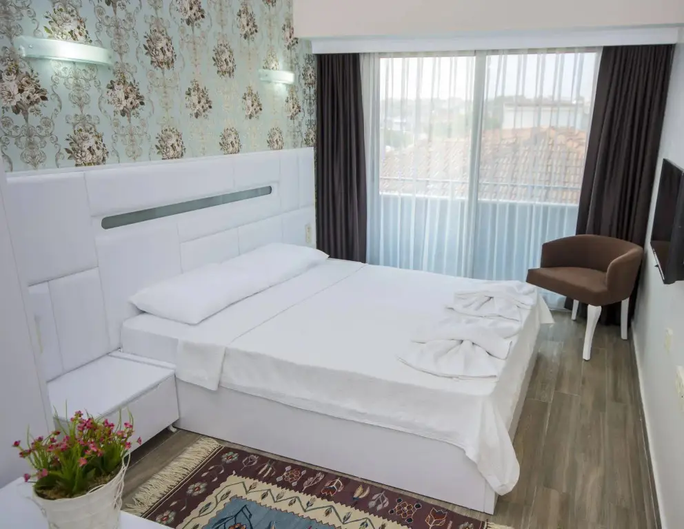 Чешме: Dalian Elite Hotel