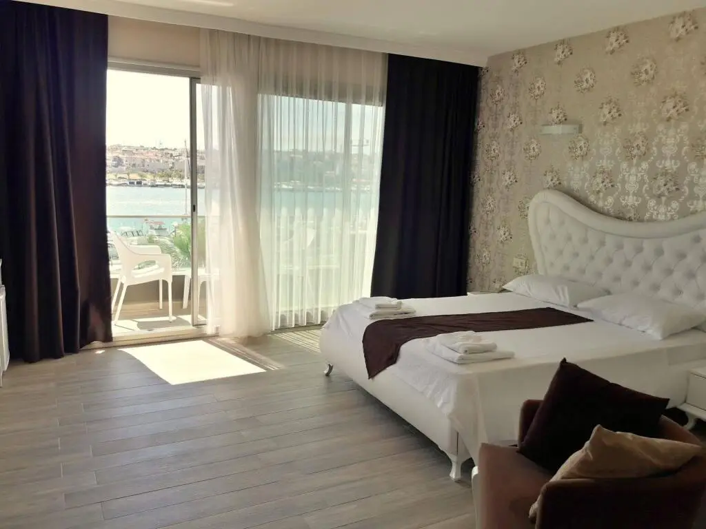 Чешме: Dalian Elite Hotel