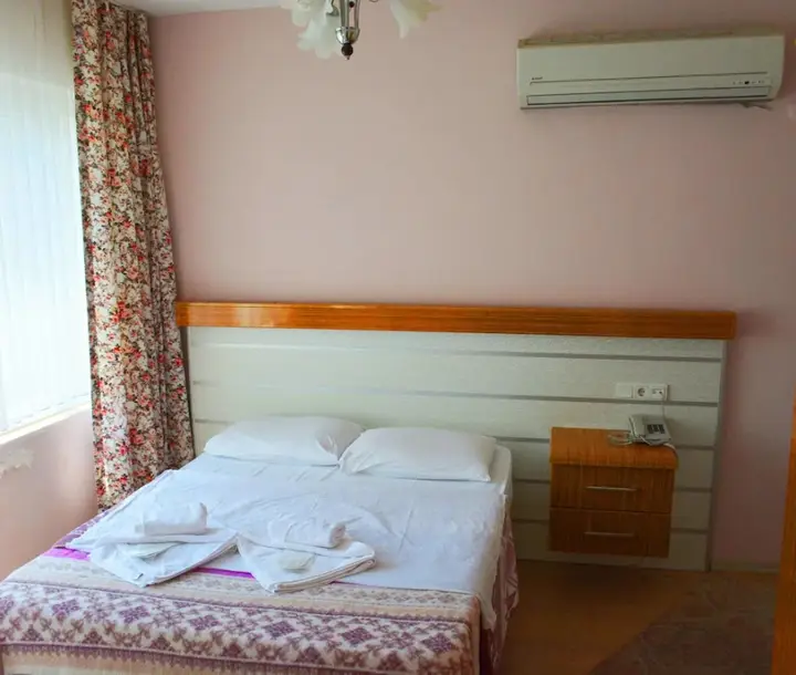 Ялова: Hotel Ulke