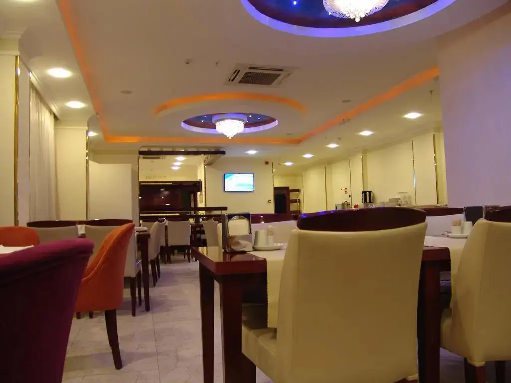 Измир: Izan Hotel
