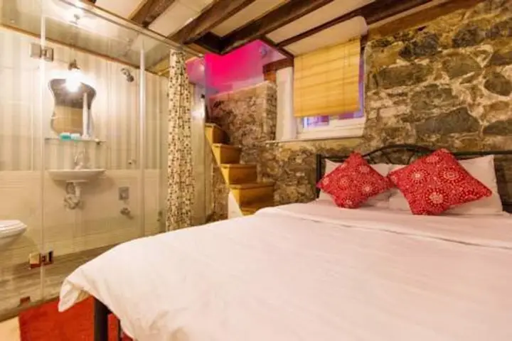 Стамбул: Aretias Antique House