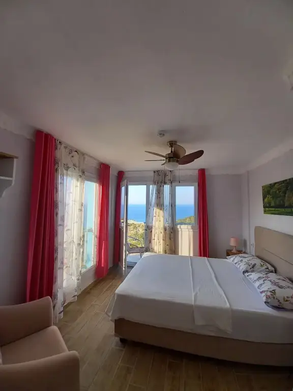 Карабурун: Laila Otel  Karaburun