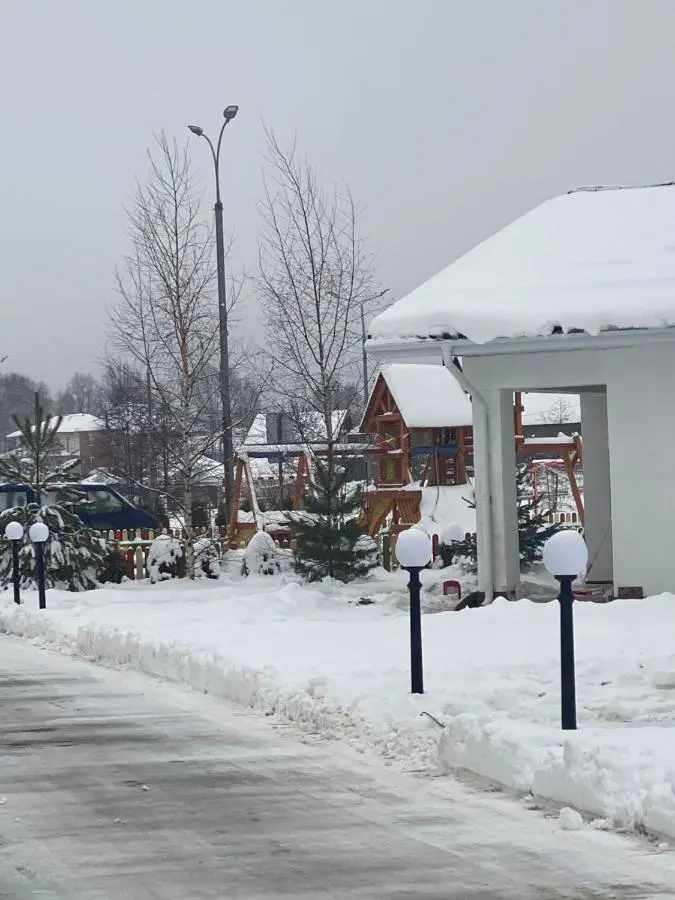 Elektrougli: Загородный клуб "Малиновка"