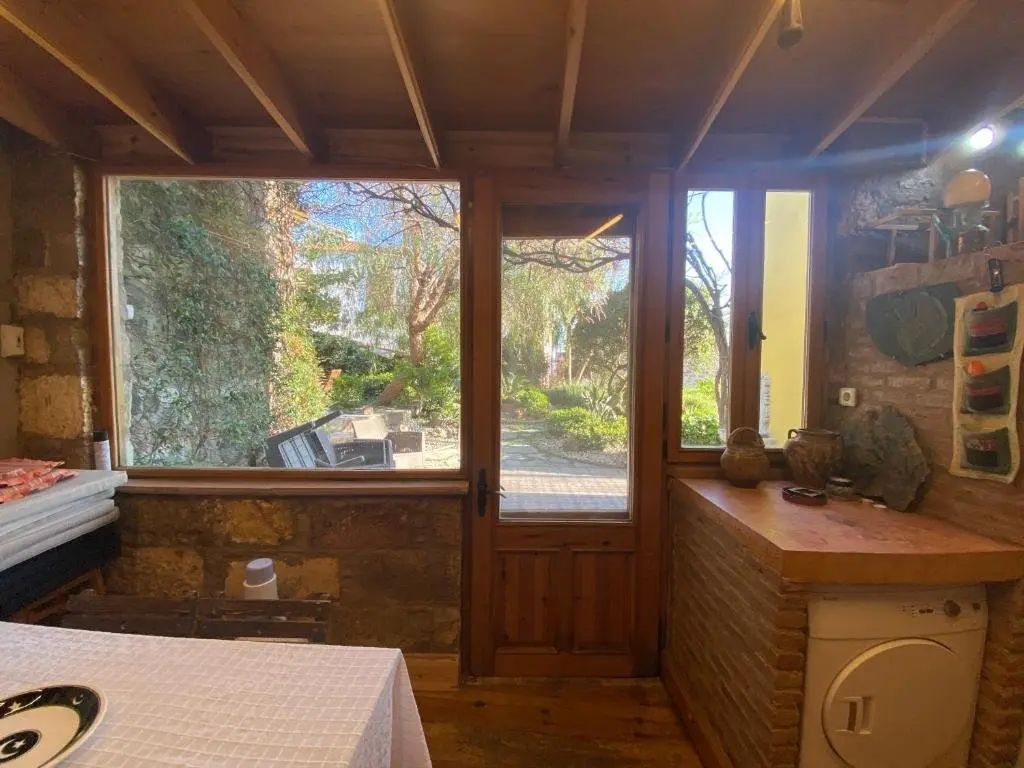 Айвалык: Stone House with Garden in Cunda/Ayvalik