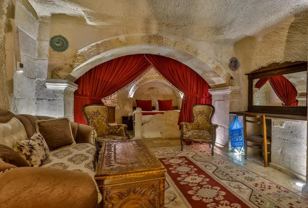 Гёреме: Hidden Cave