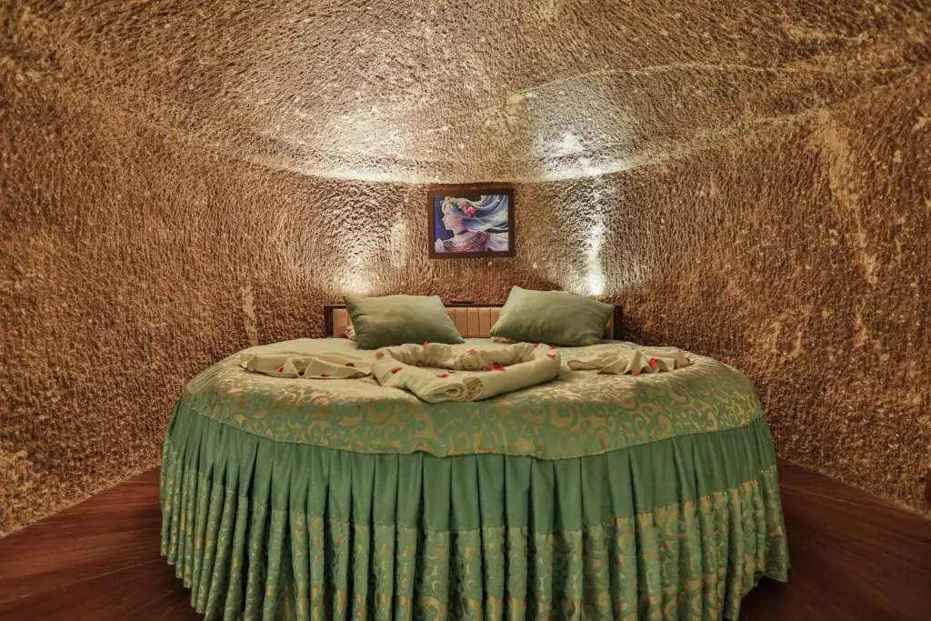 Гёреме: Hidden Cave