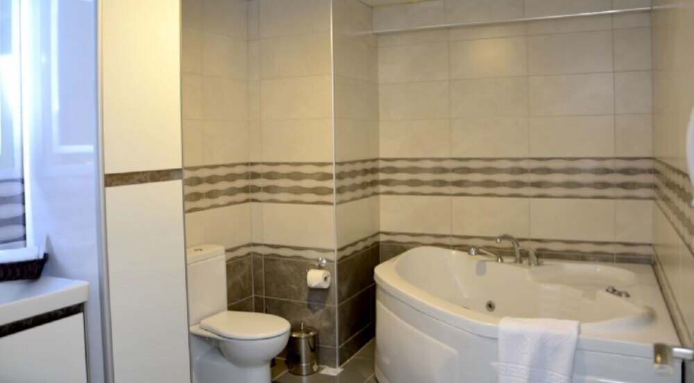 Эдремит: Oge 2000 Hotel