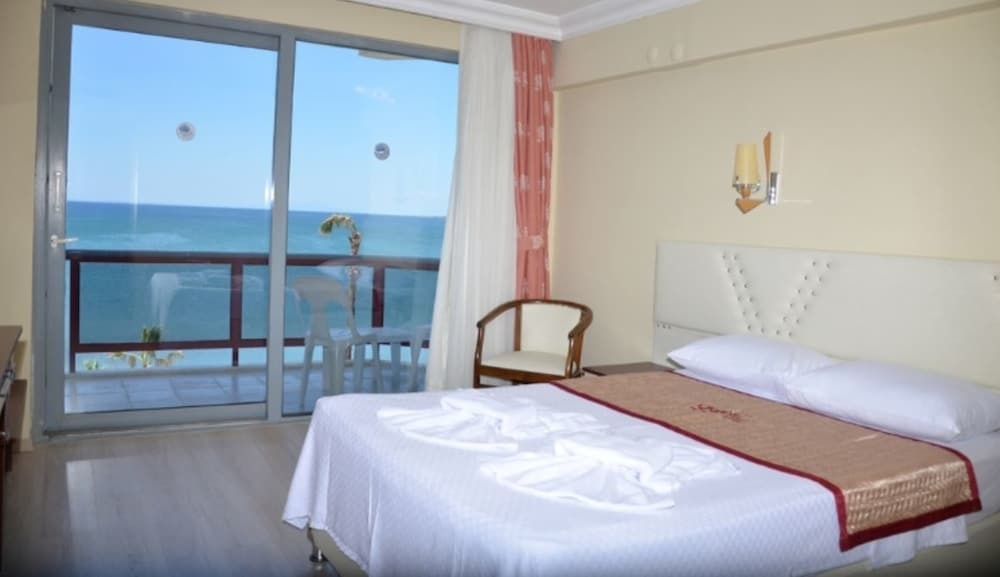Эдремит: Oge 2000 Hotel