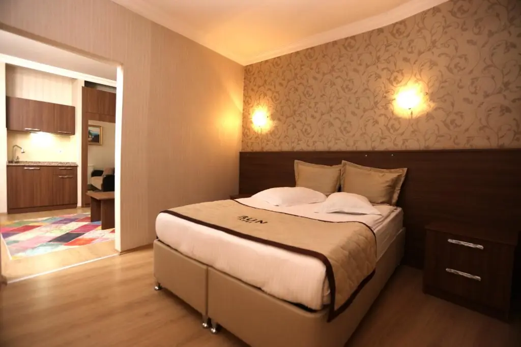Кастамону: Gun Otel