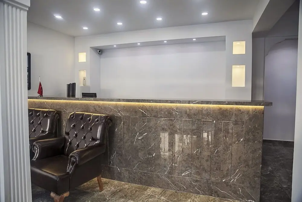 Тургутрейс: Stone Hotel