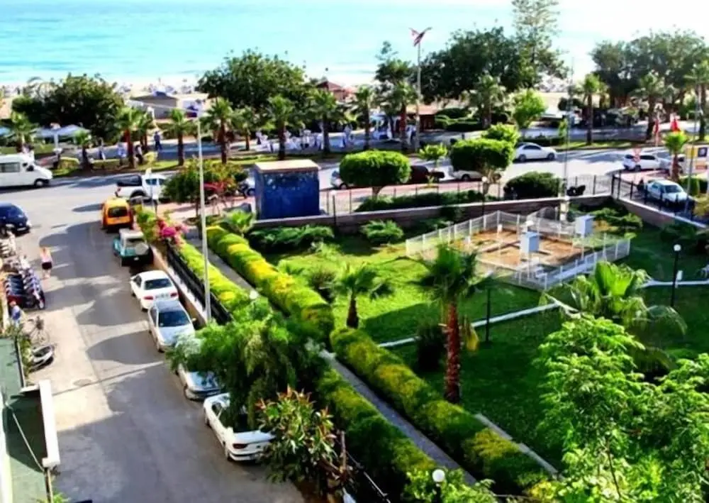 Ustun Apart Hotel — фото 1