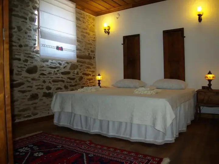 Салихли: Birgi Hotel Saliha Hanim Tas Konak