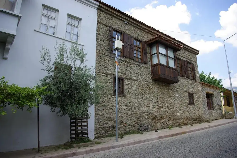 Салихли: Birgi Hotel Saliha Hanim Tas Konak