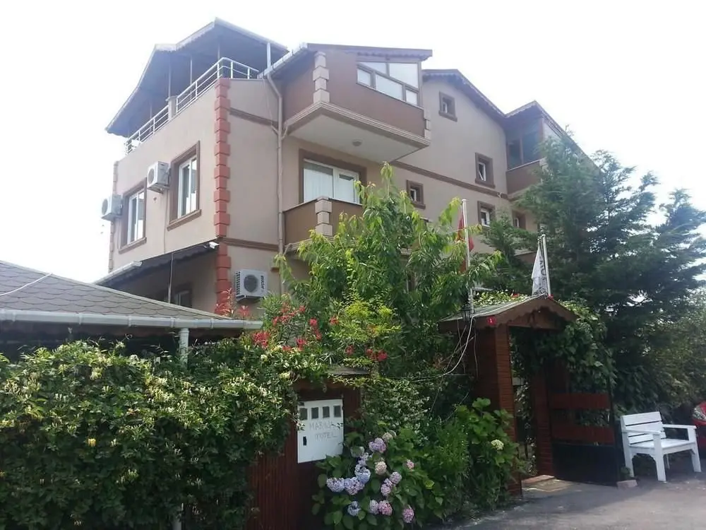 Сайл: Marina Motel