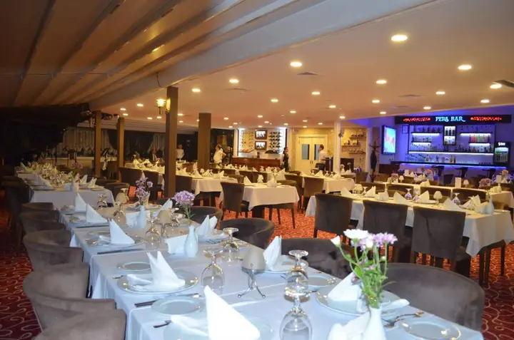 Бандырма: Perama Hotel