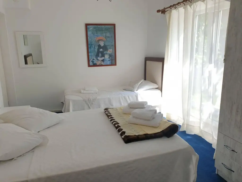 Айвалык: Lacivert Hotel