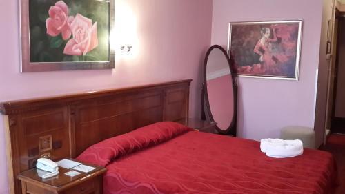 Измир: Otel Kaya
