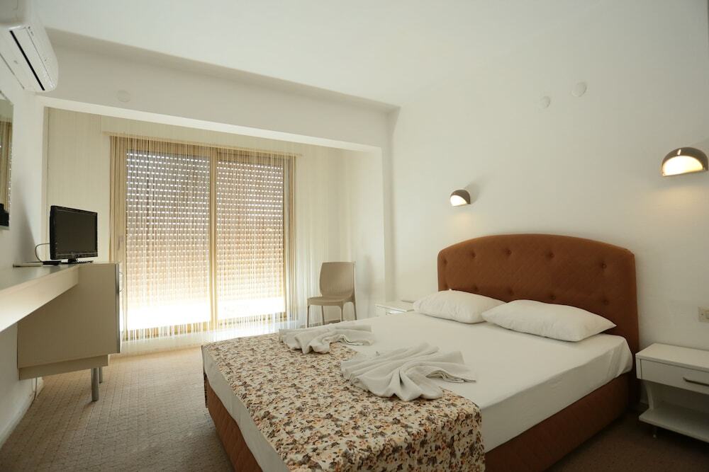 Чешме: Hotel Sea