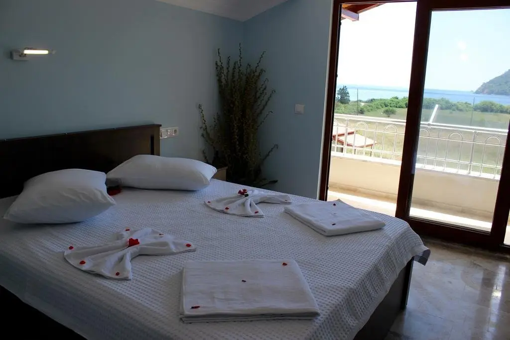 Кумлюбюк: Hotel Emir Palas