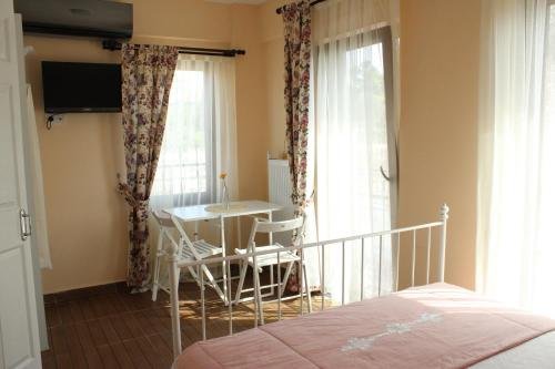 Тевфикие: Ede Apart Hotel