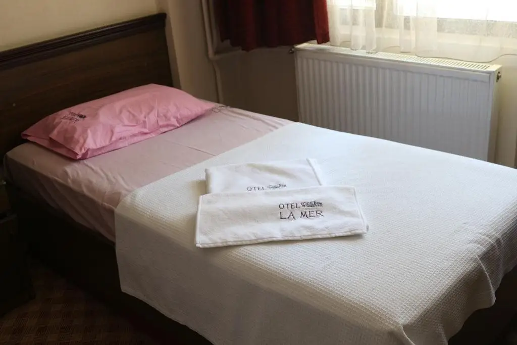Эдремит: Otel La Mer Akcay
