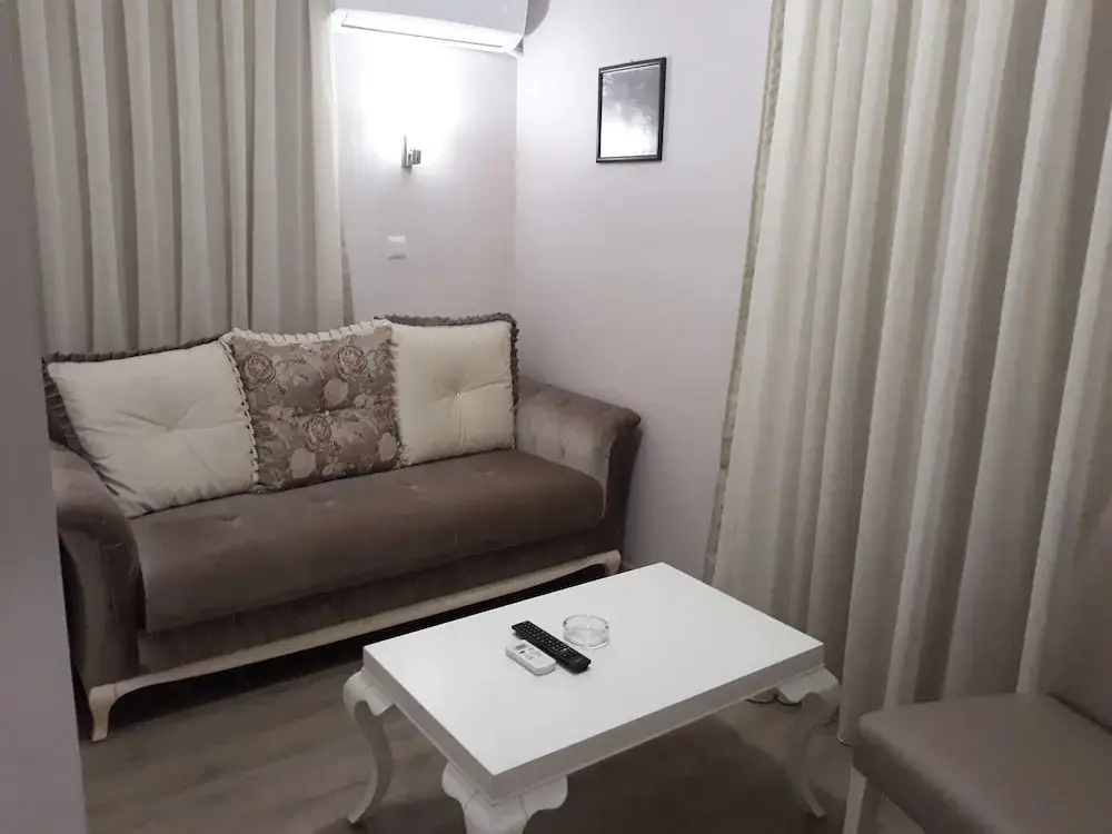 Бурхание: Burhaniye Merkez Otel