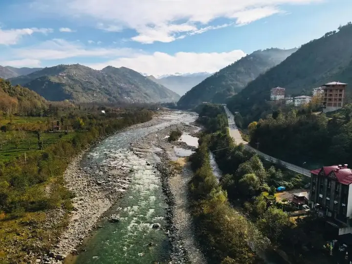 Ардешен: Zeni Konağı