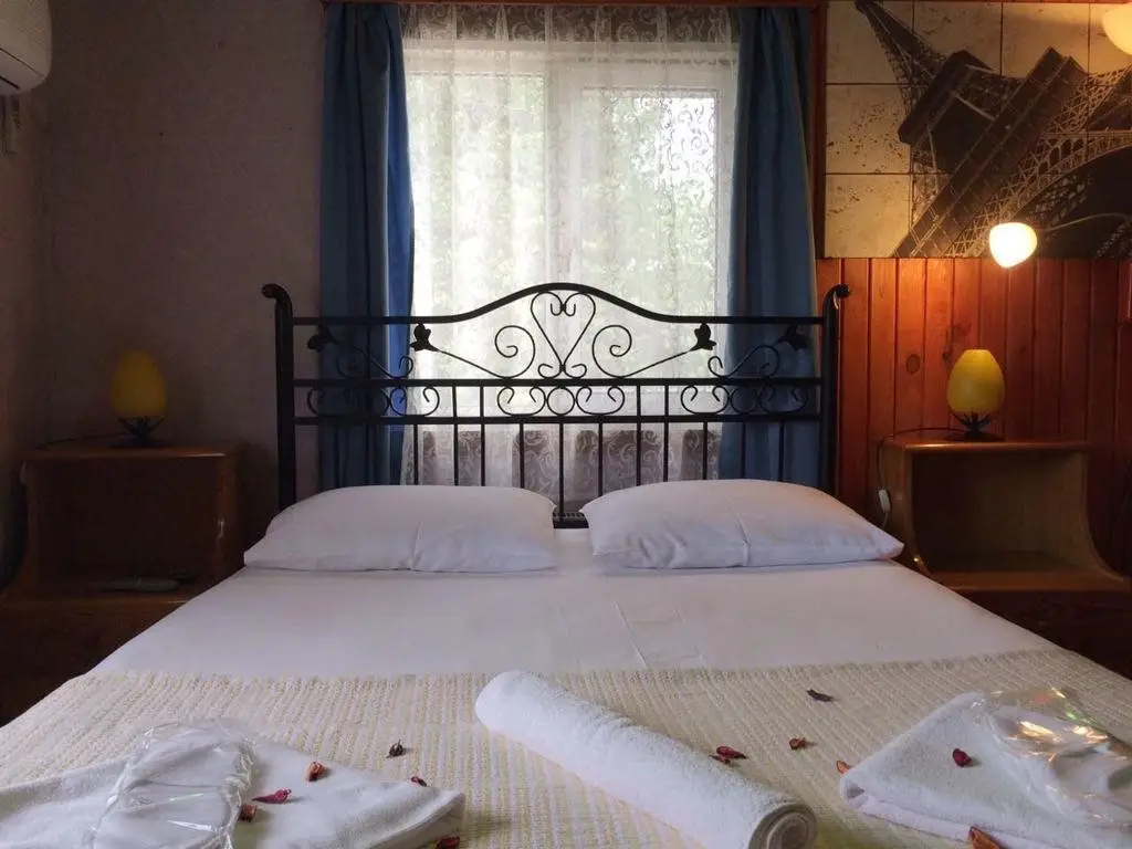 Сайл: Motel Sebastian