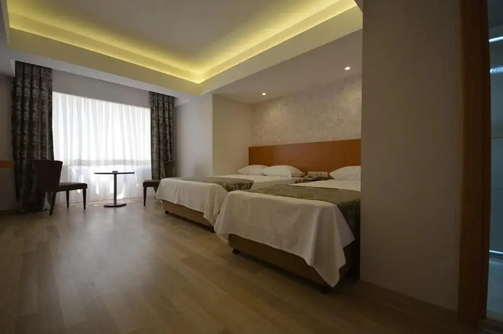 Усак: Hotel Onarslan