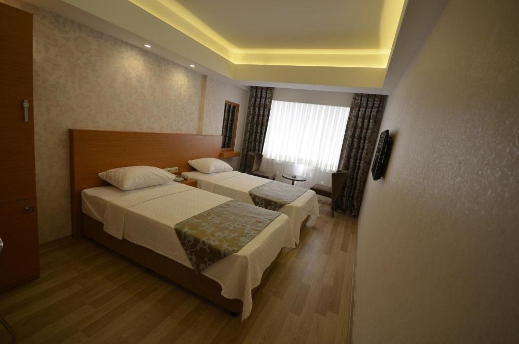 Усак: Hotel Onarslan