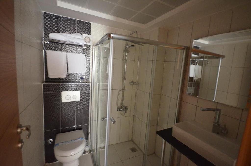 Усак: Hotel Onarslan