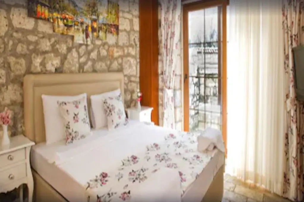 Чешме: Ince Kara Apart Hotel