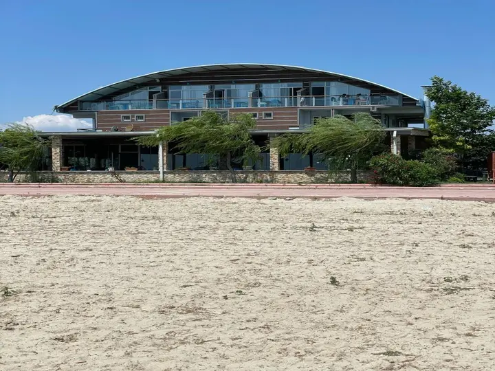 Gumusyaka: Safir Beach Resort Hotel & Socail Facility