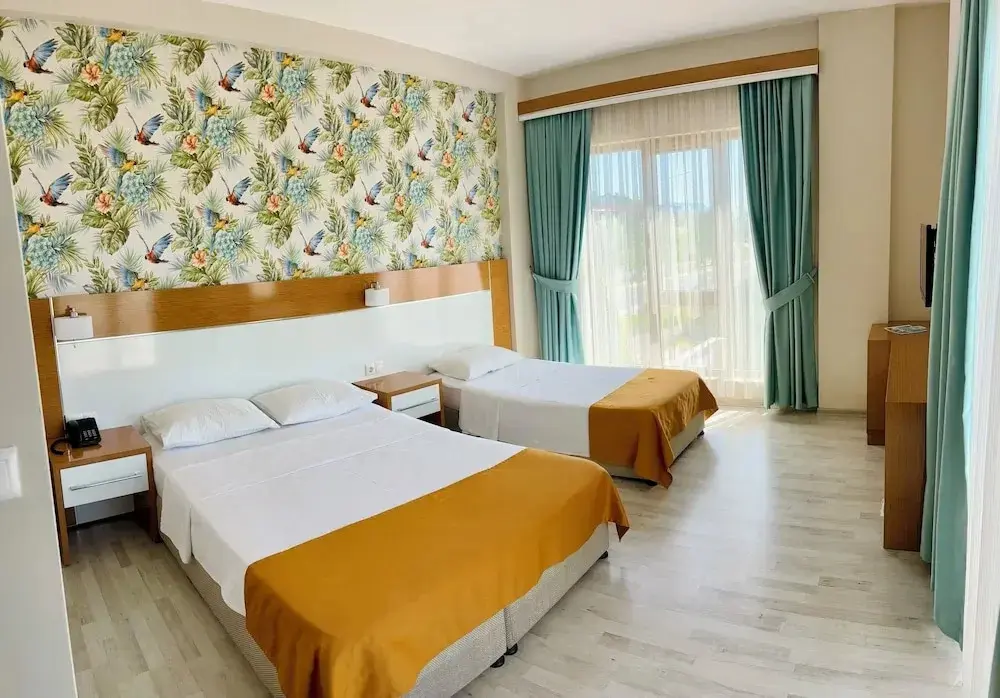 Эдремит: Hotel Santana Life