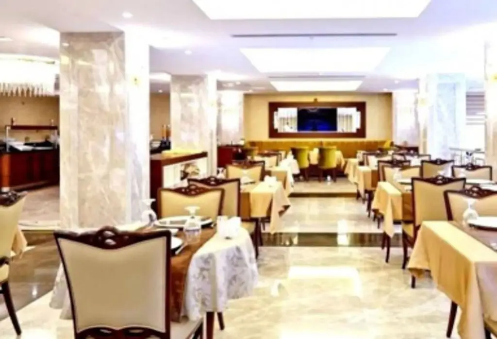 Real Konak Hotel — фото 1