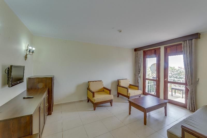 Сеферихисар: Santa Family Club Hotel