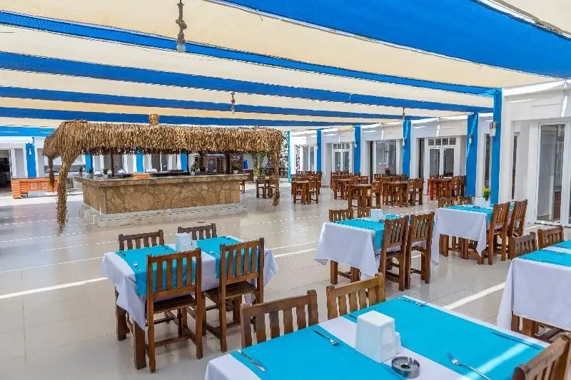 Сеферихисар: Santa Family Club Hotel