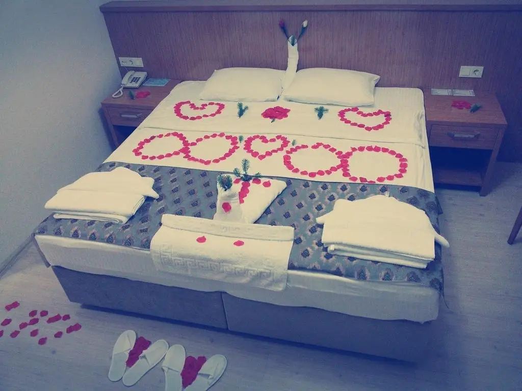 Дадай: Umur Hotel