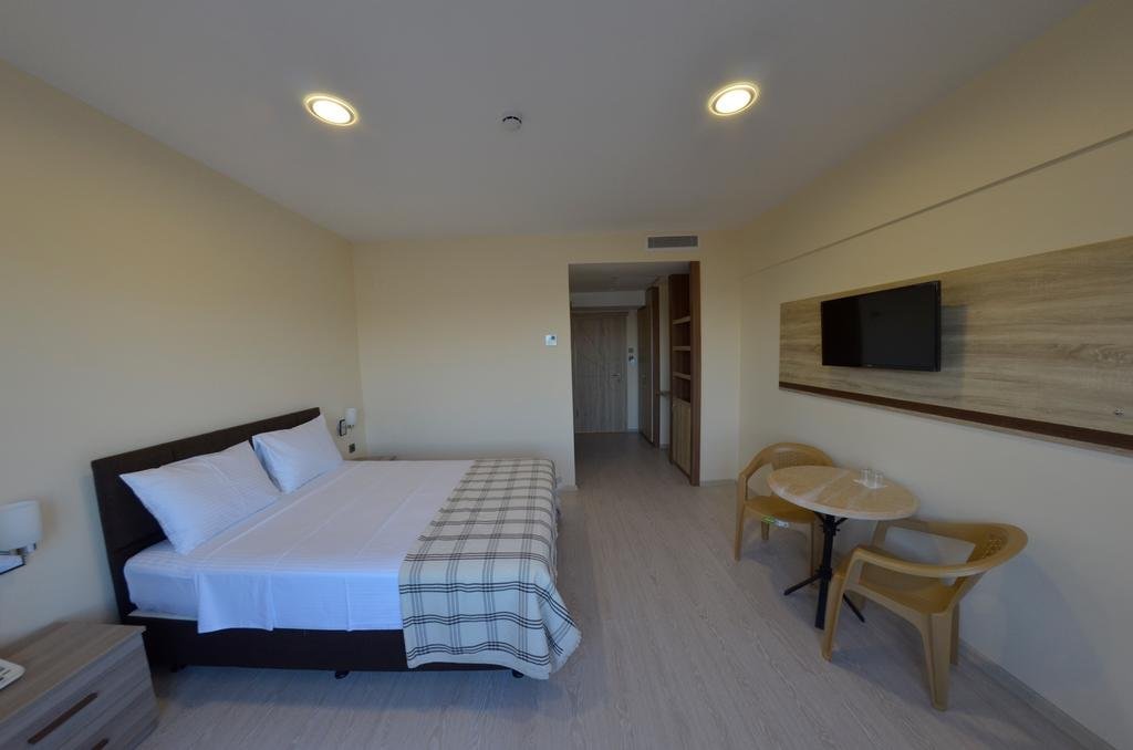 Halil Tuna Hotel — фото 1