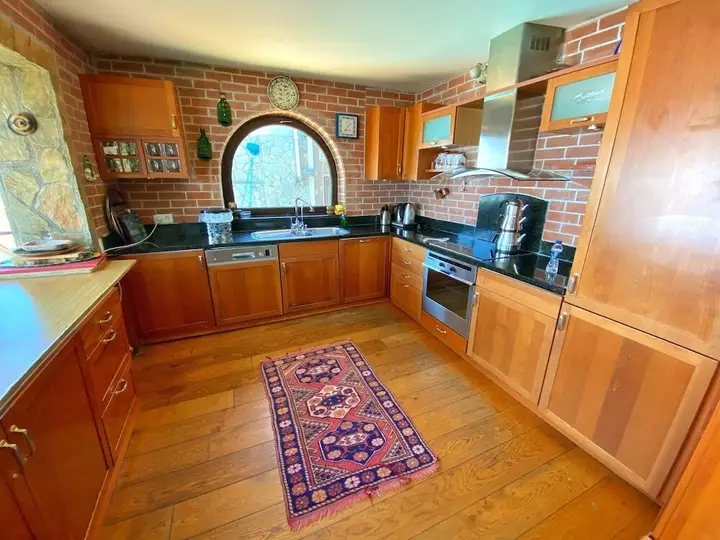 Увезпинар: Villa Lake Paradise