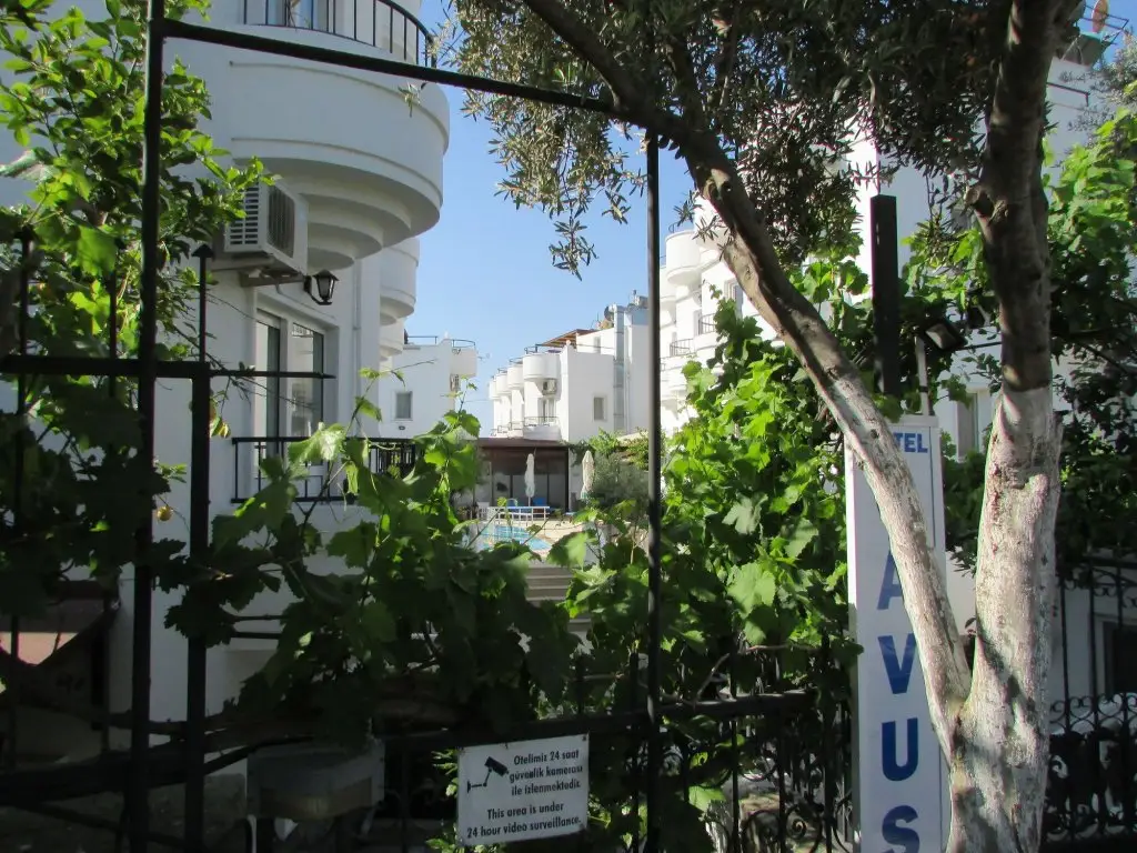 Битез: Çavus Hotel & Apart