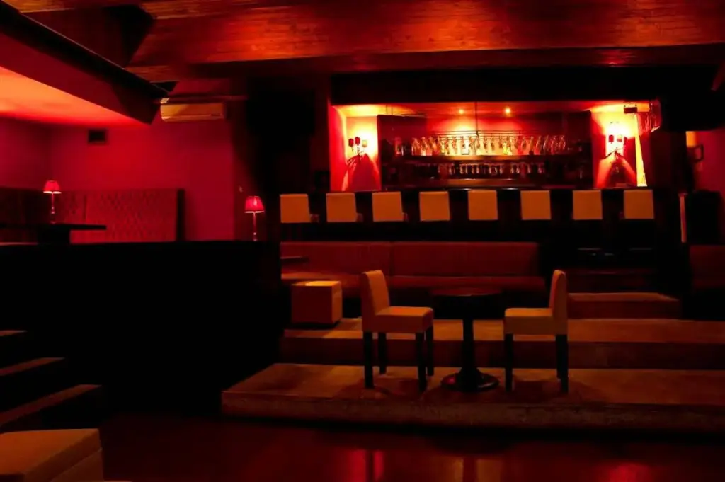 Бига: Mrg Hotel