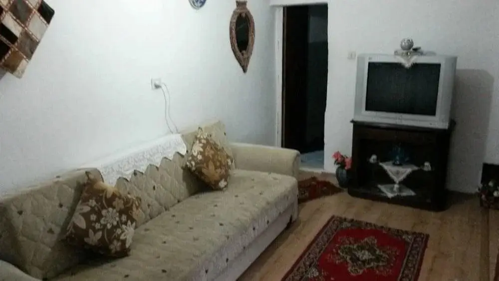 Аванос: İpekyolu Konukevi