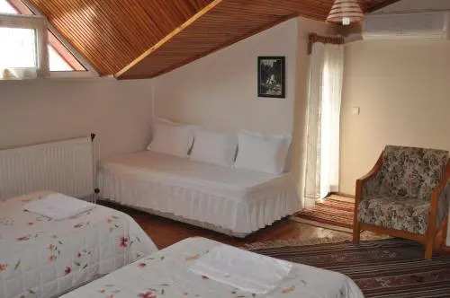Эдремит: İdakoy Ciftlik Evi