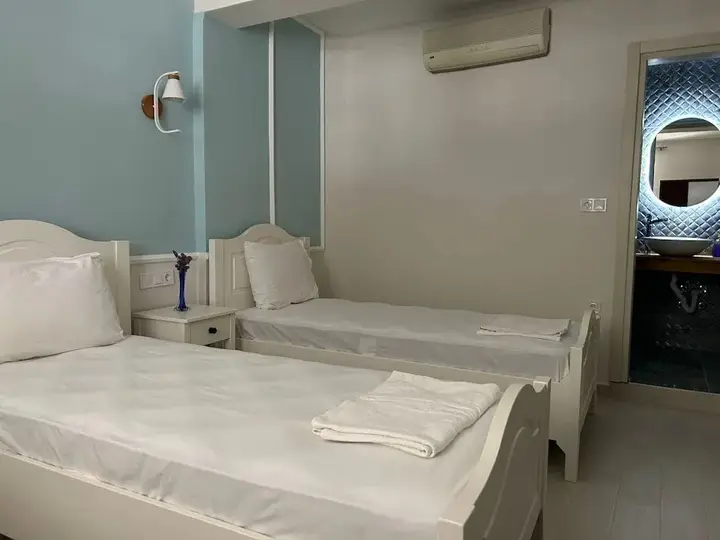 Бозджаада: Begos Hotel
