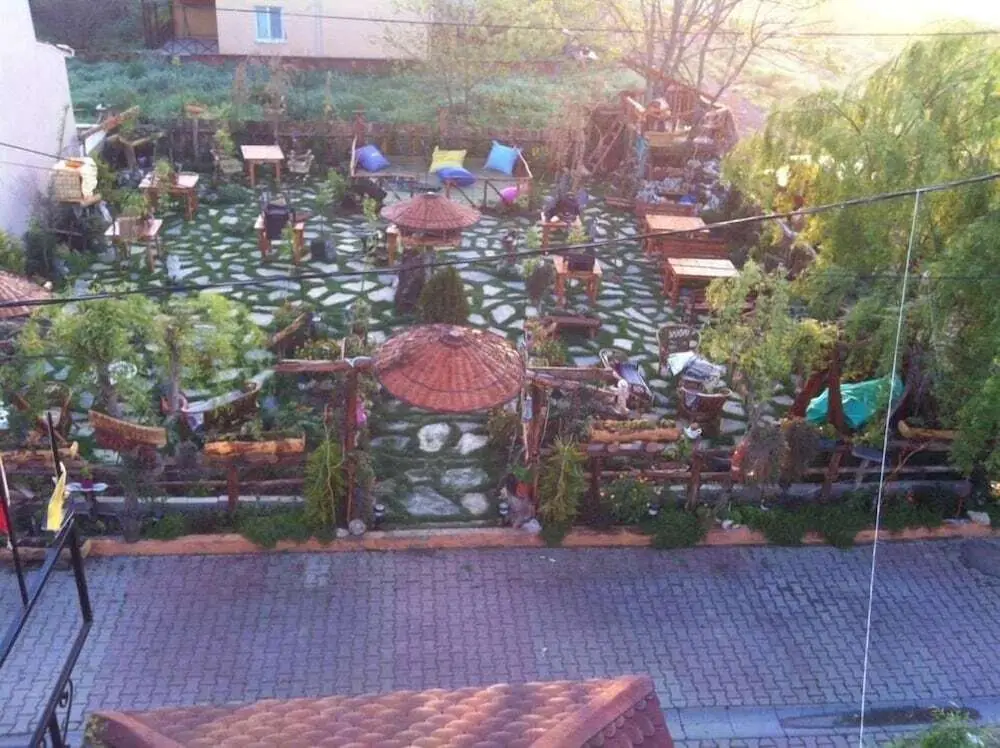 Сайл: Ala Guesthouse