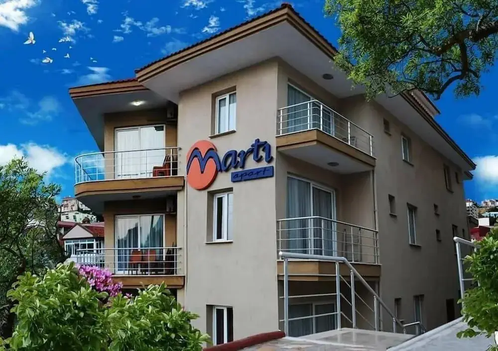 Чешме: Cesme Marti Apart Otel