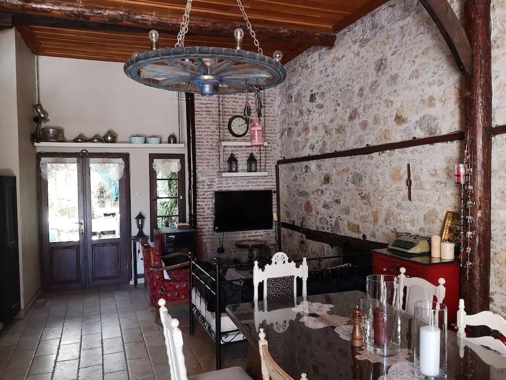 Айвалык: Ayvalik Sarigelin Pansiyon