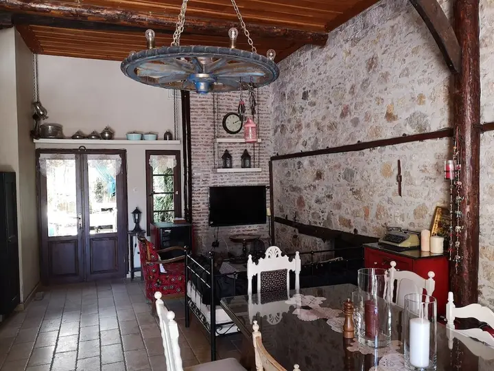 Айвалык: Ayvalik Sarigelin Pansiyon